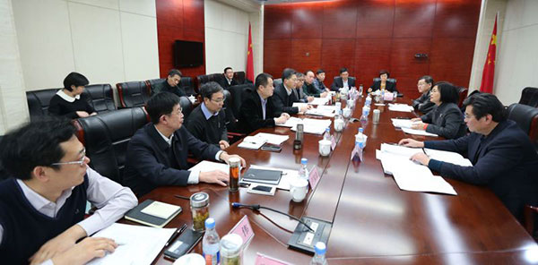 民主生活会（摄影张海峰）.jpg
