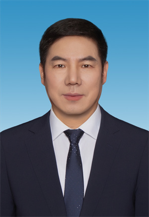 张　峰